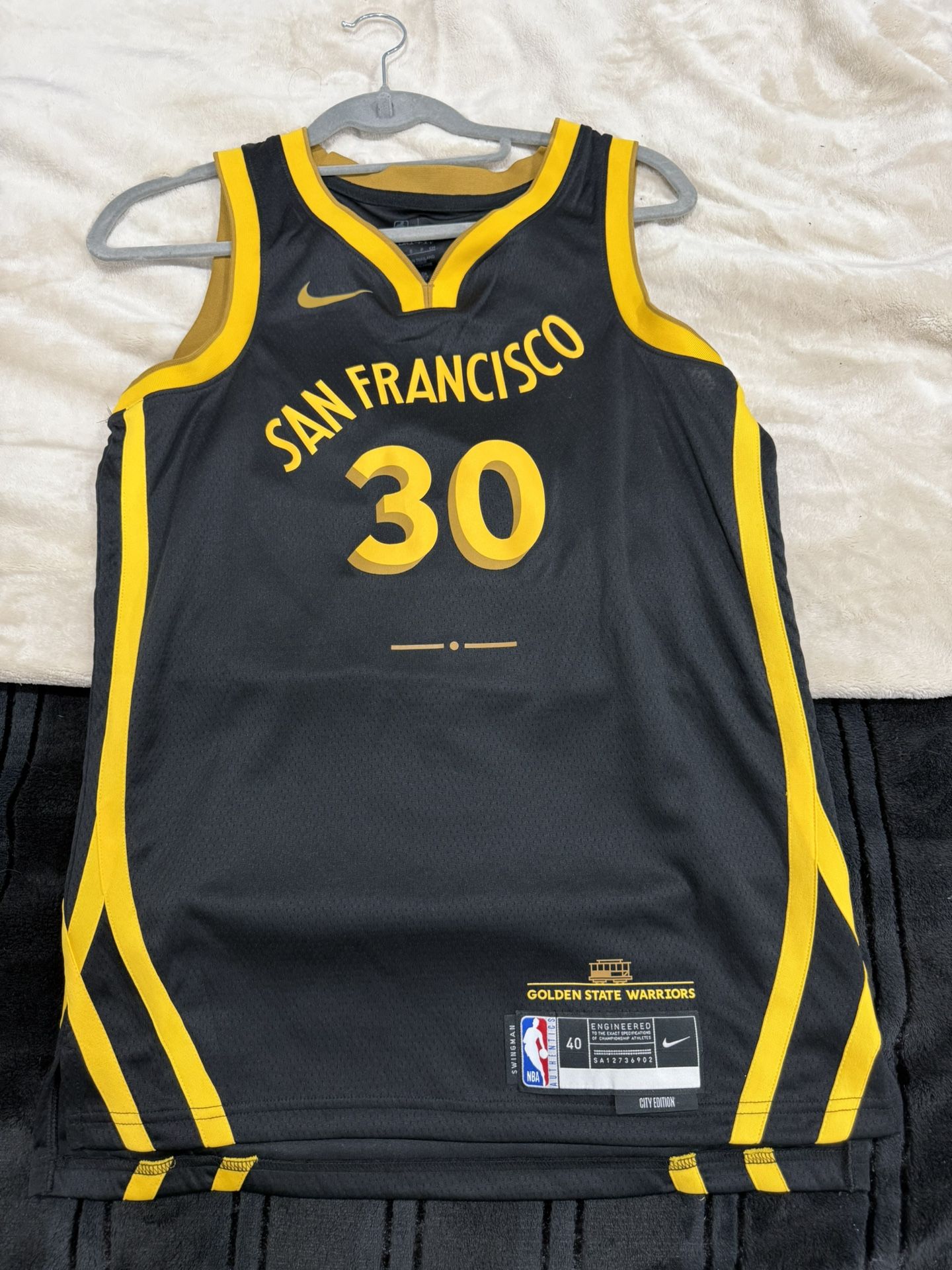 Stephen Curry City Edition Jersey (Size Small Men’s)