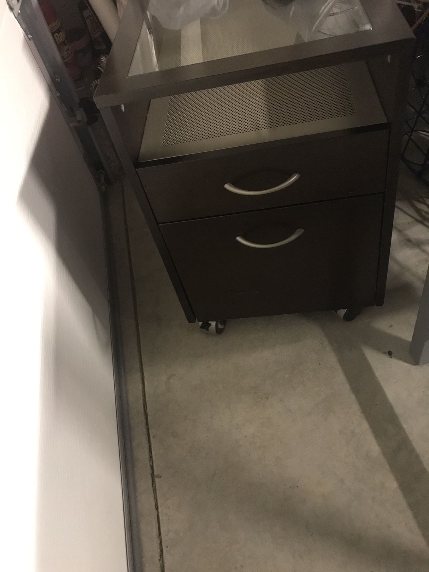 Drawer under the desk