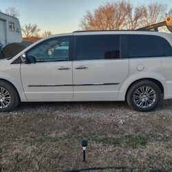 2013 Chrysler Town & Country