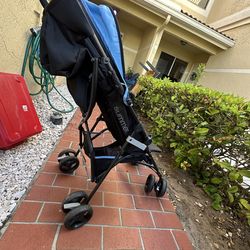 Travel stroller
