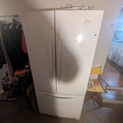 Whirlpool Fridge 19in By 33in
