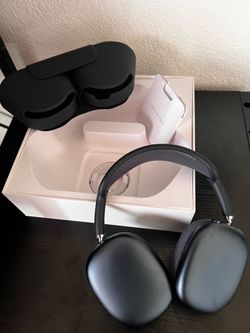 Black AirPod Maxes $220