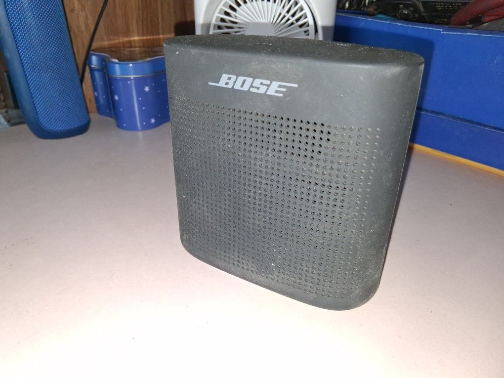 Bose Bluetooth Speaker With Charger Works Perfect Like New $35 Very Firm