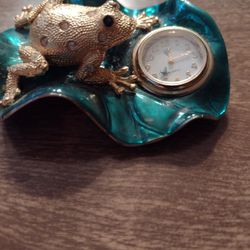 Vintage Lilly Pad/Frog Clock
