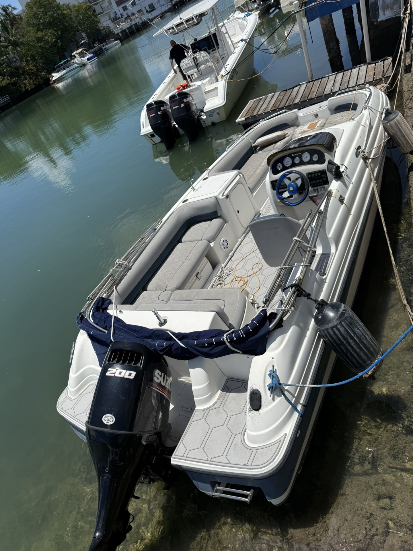 2001 Boat