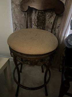 1 kitchen chair