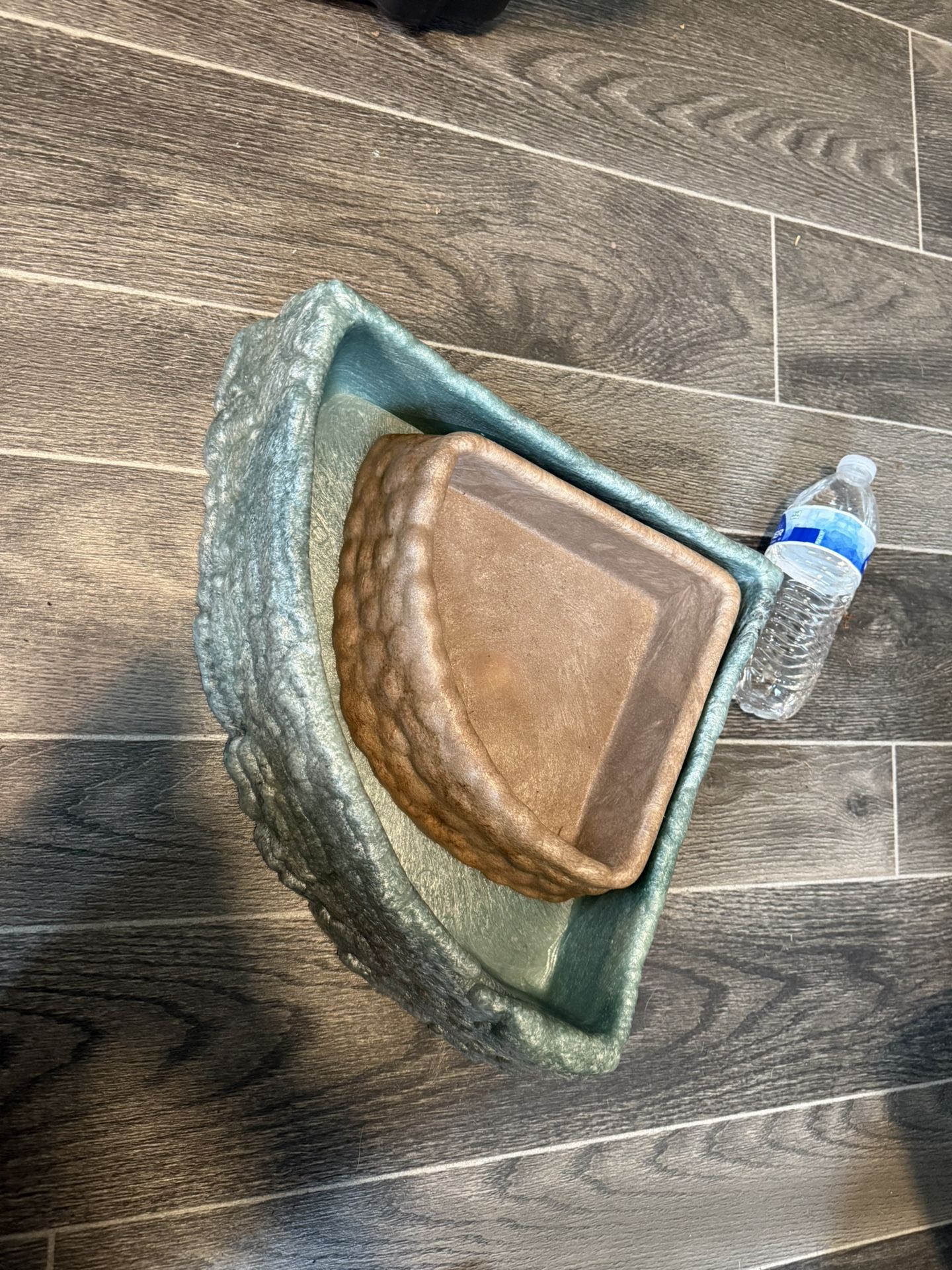 2 Reptile Corner Dishes
