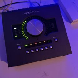 Apollo Twin MKII & Yamaha HS8 •read desc•