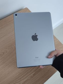 iPad Pro 9.7" (Cellular) 128GB Heavy Used Space Gray