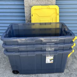 Wheeled Latch Storage Containers 