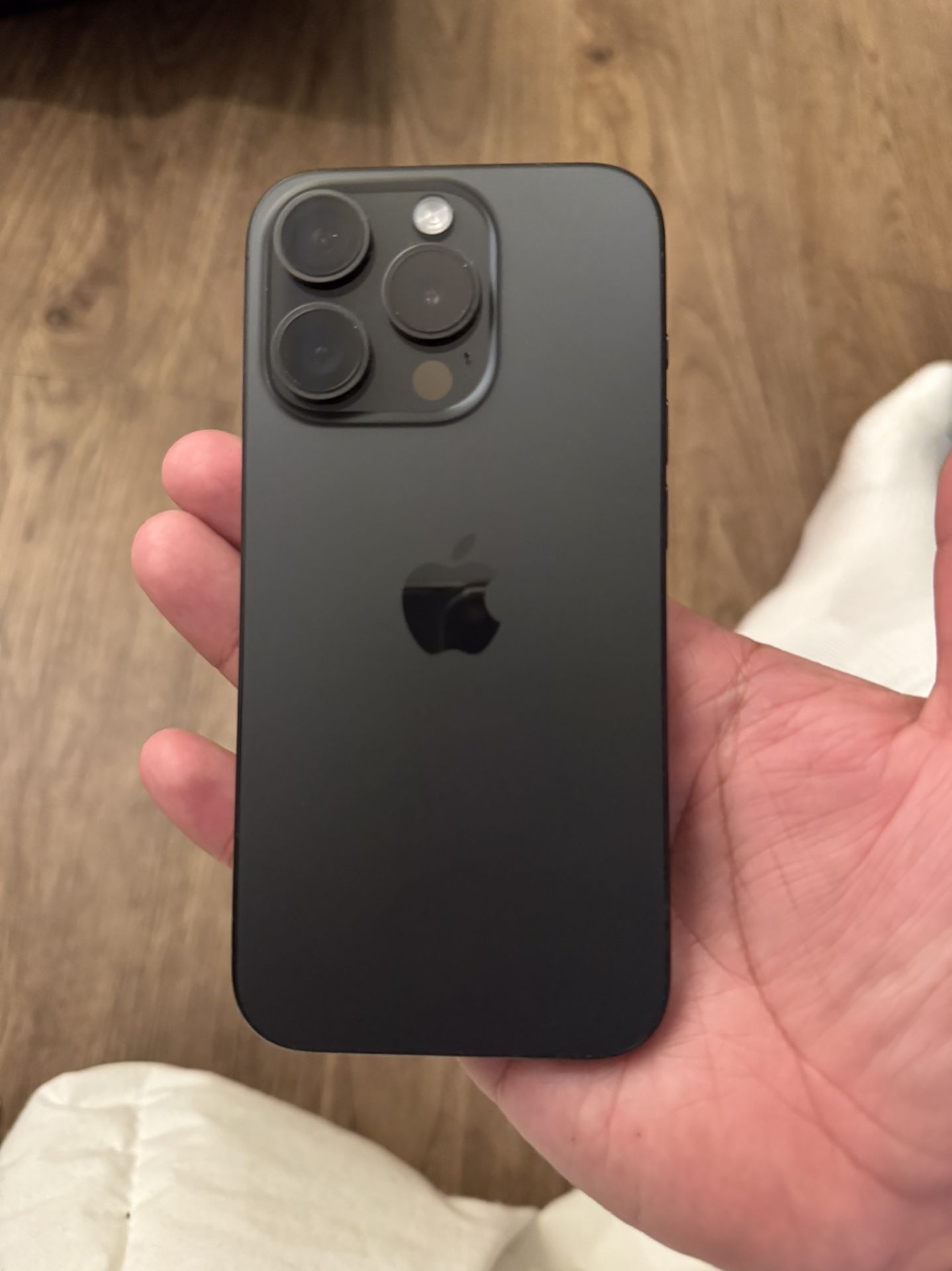 iPhone 15 Pro T-Mobile 128gb Needs New Battery 