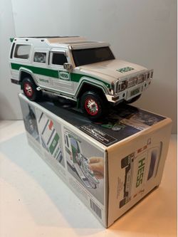 2004 Hess Sport Utility Vehicle and Motorcycles 40th Anniversary Toy Boxed
