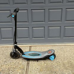 Razor electric scooter