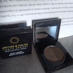 Makeup Bundle These Retsil 14$ Each 5$ For Both