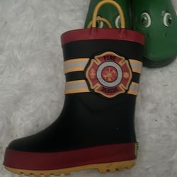 Boots size 7-8