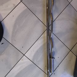 Olympic Barbell And EZ barbell *LOOKING TO SELL ASAP SEND OFFERS 