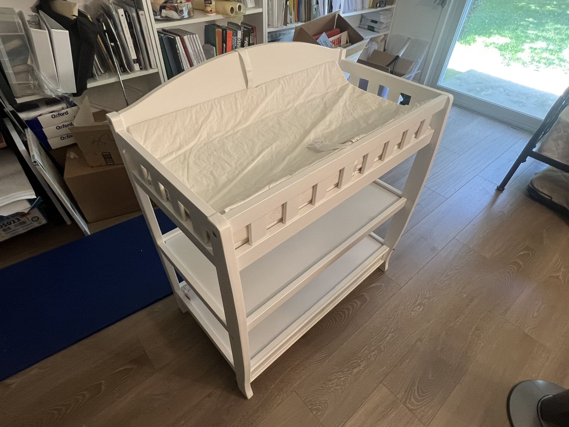 Changing Table + Pad – Excellent Condition