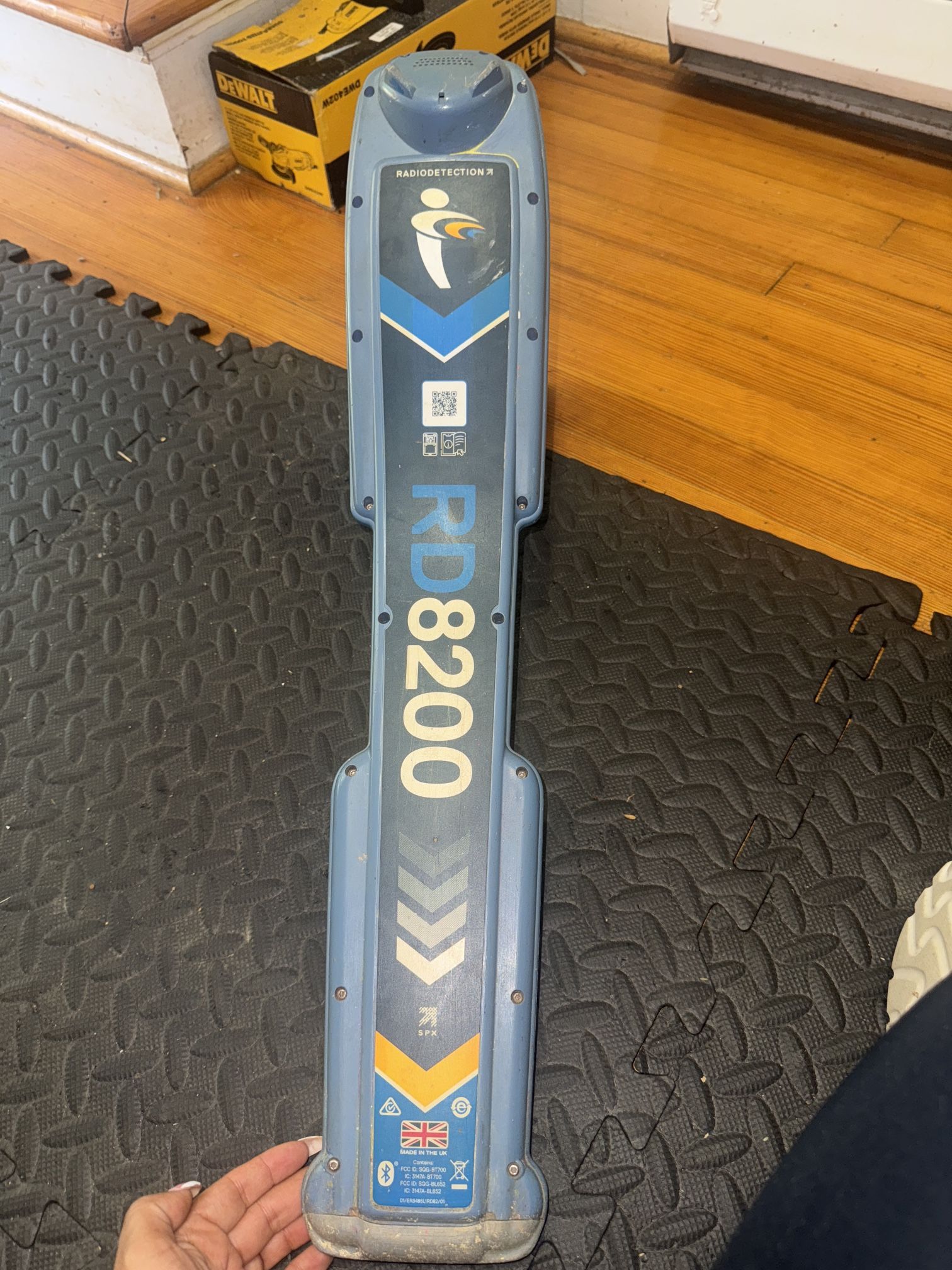 RADIODETECTION RD 8200 RECEIVER TRANSMITTER TX 10 CABLES, BATTERIES, CASE…