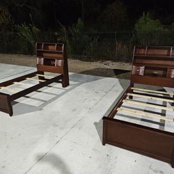 Antique Style Wooden Twin Bed (2 Available) - $20 delivery