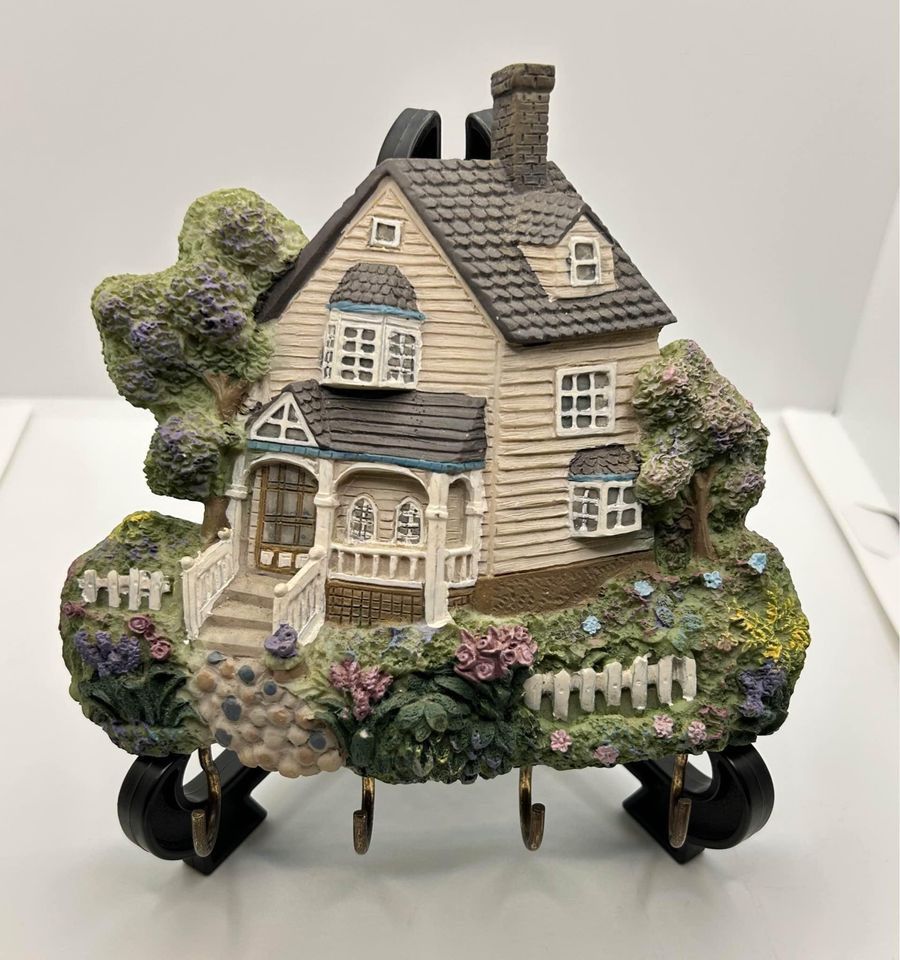 Cottage House Key Rack