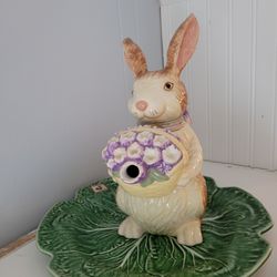 Longaberger Bunny Teapot And Tray