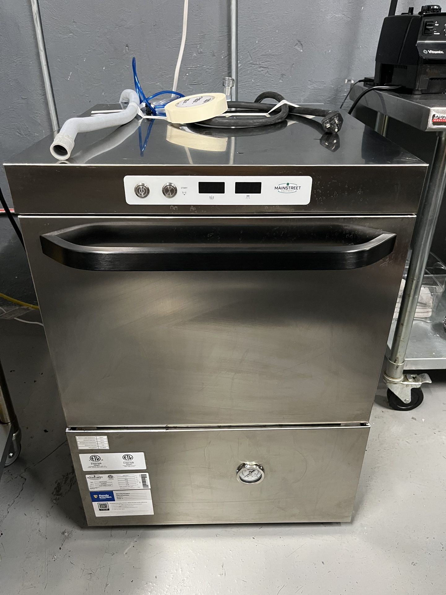 Mainstreet High Temperature Under Counter Dishwasher For Commercial Use - New!