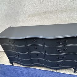 BEAUTIFUL QUALITY 12 DRAWER FRENCH PROVINCIAL DRESSER CAN DELIVER LOCAL IF NEEDED