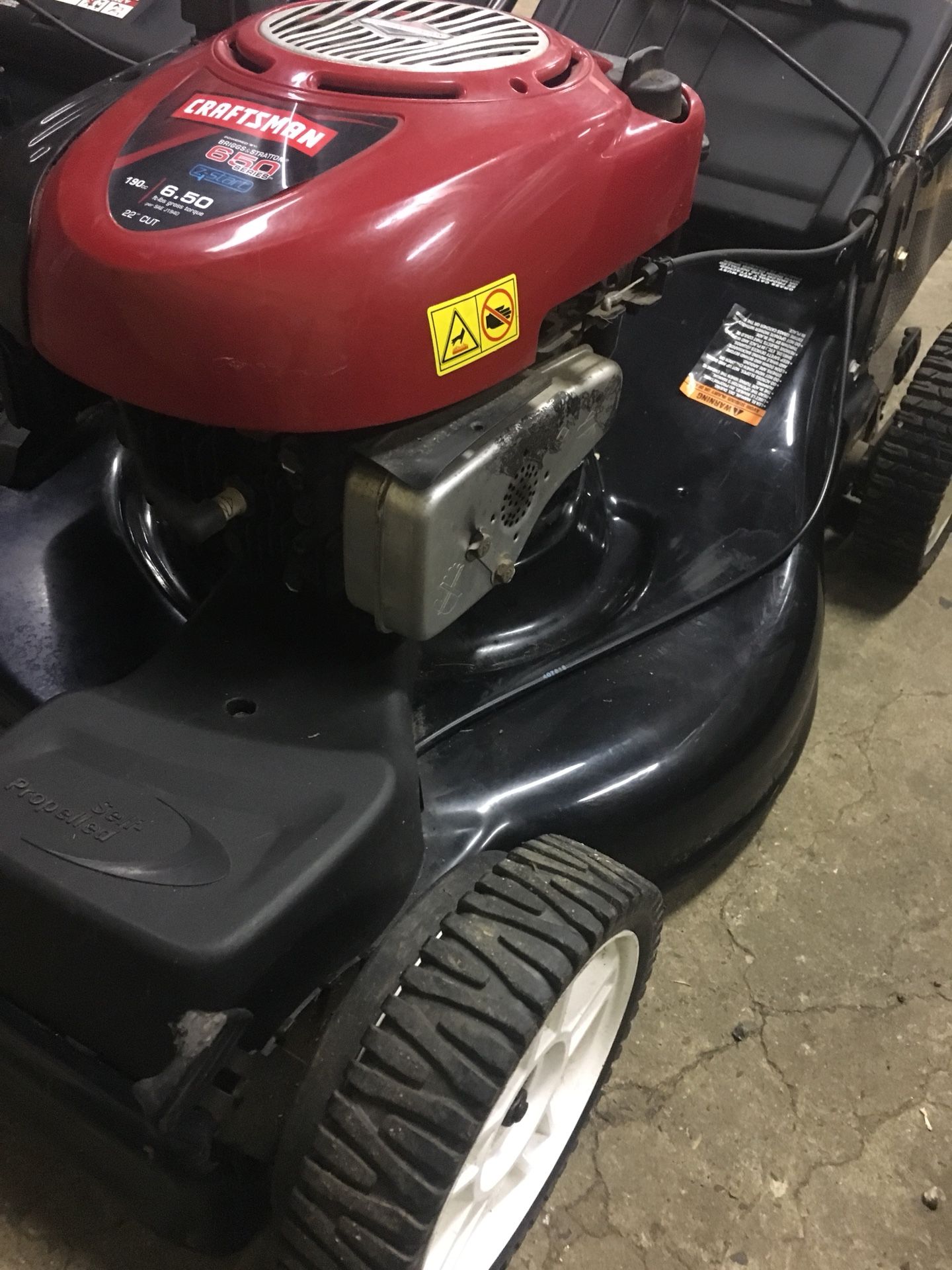 Craftsman 650 series lawn mower ez walk self propelled for Sale in King