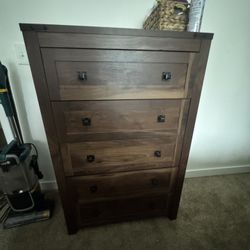 Bedroom Furniture Set