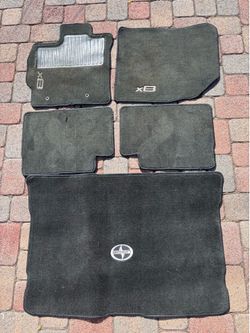 Scion Xb Floor mats