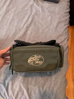 Bass pro shops tackle box