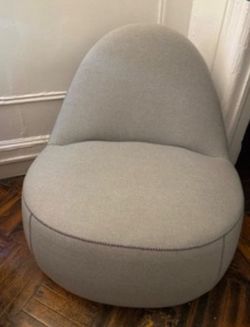 Bernhardt design mitt lounge chair