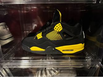 Thunder 4’s size 8.5