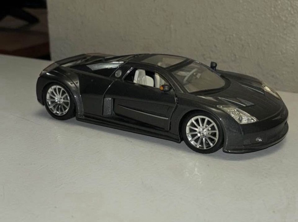 Maisto Chrysler ME Four Twelve 1/24 Scale Die Cast Car