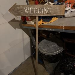Winter Wedding Decor