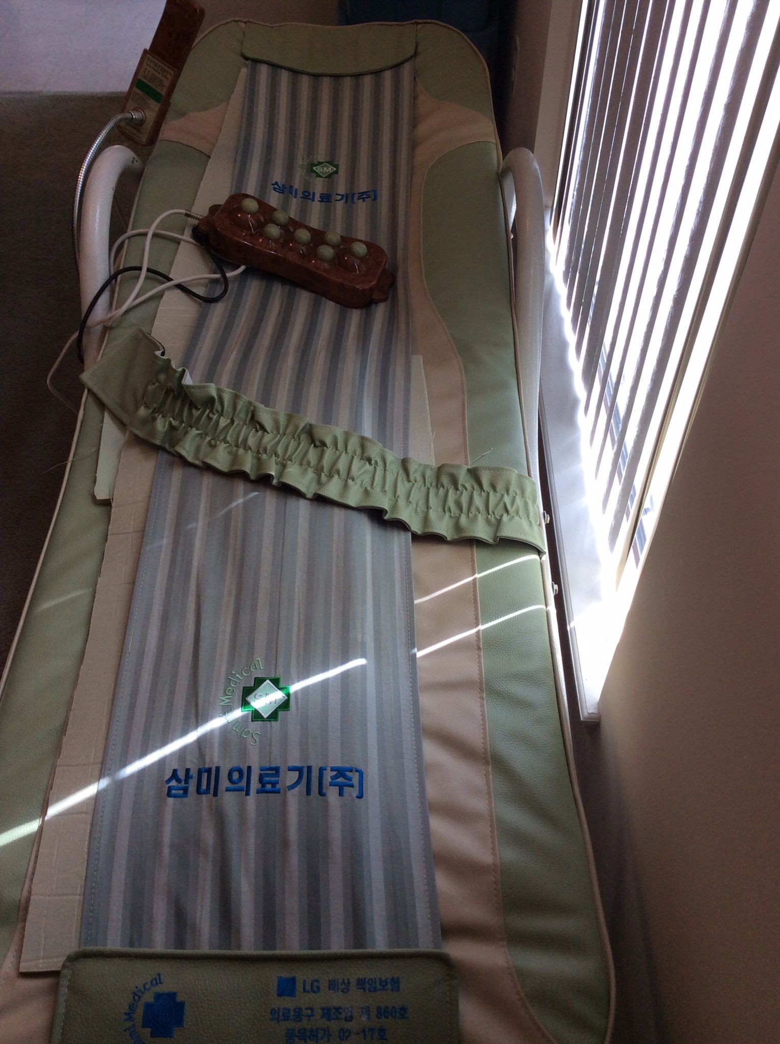 Shiatsu Massage Therapy Bed