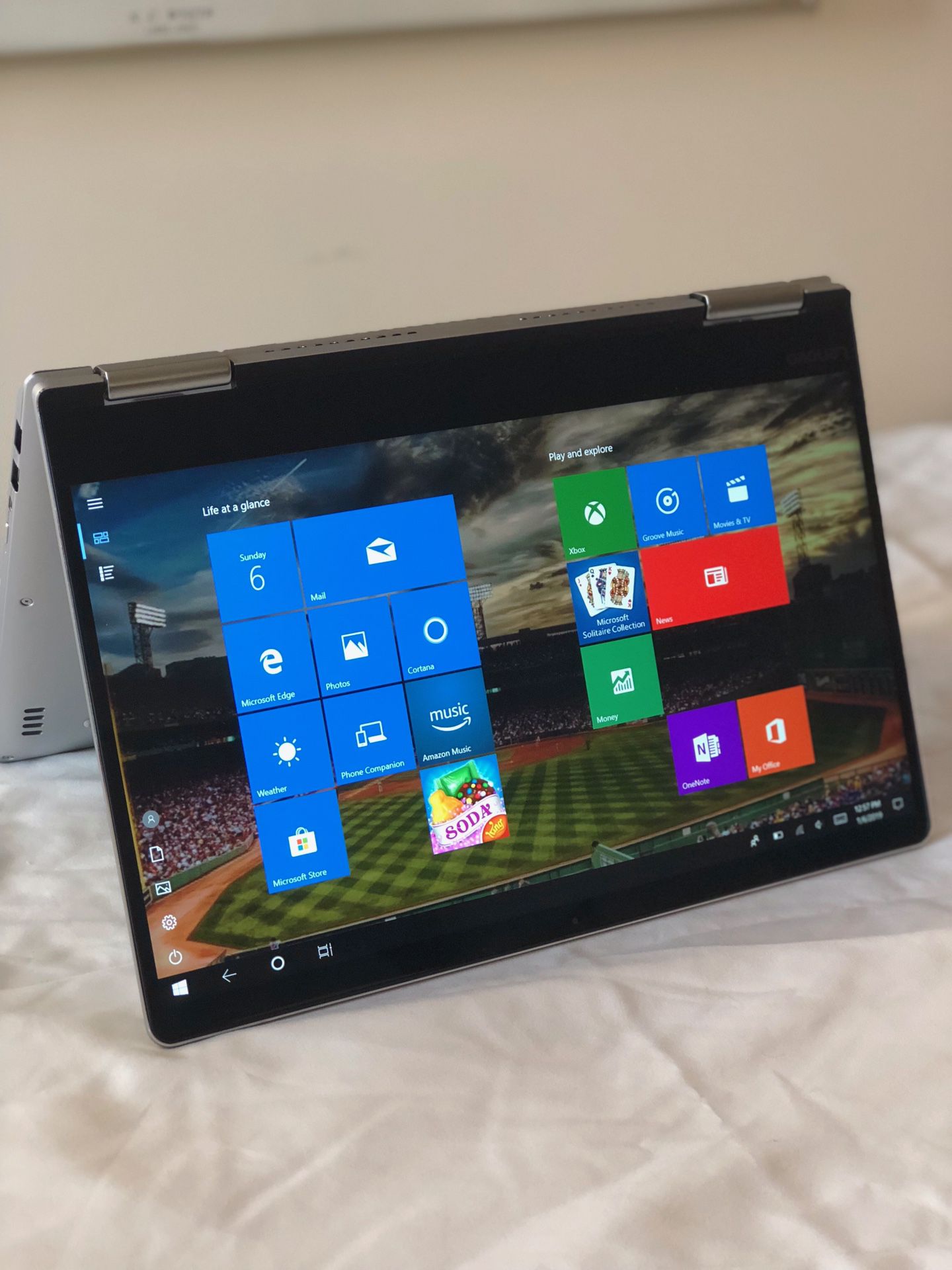 2016 Lenovo Yoga 710, 2-1 touchscreen laptop