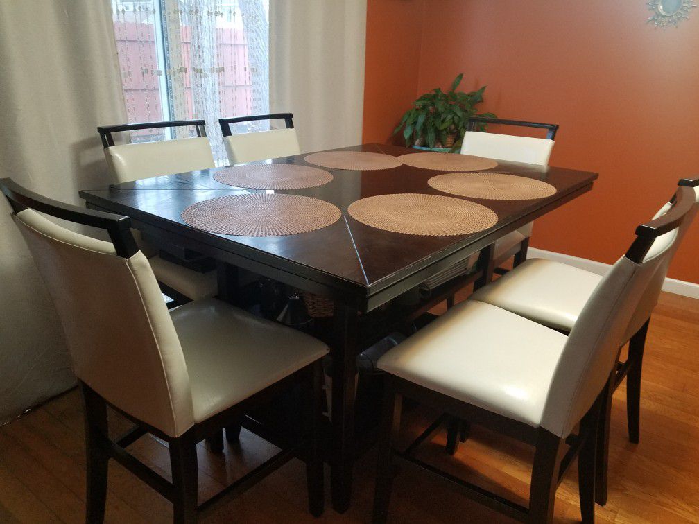 Contemporary Dining Room Set