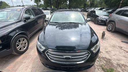 2015 Ford Taurus