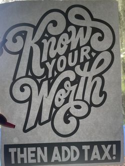 Know Your Worth Shirt/Hoodie