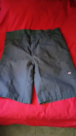 2 pairs of work shorts size 40 Brand red kap in good condition