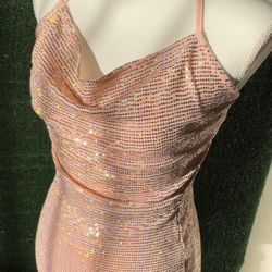 Women’s Pink Top &Skirt Set $5