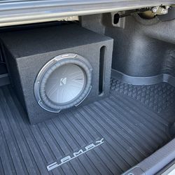 Kicker subwoofer Great condition !!