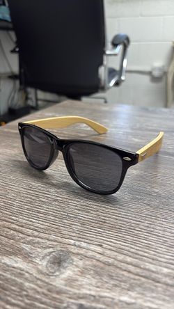 Black Wayfarer Sunglasses with Bamboo Wood Temples – Size 52