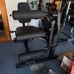 Titan Leg Extension Machine