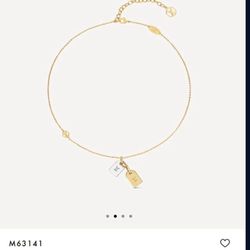 Louis Vuitton Necklace (Authentic)