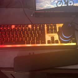 Complete RGB Gaming Starter Setup Bundle - ROCCAT Magma Keyboard Mouse And Deskmat