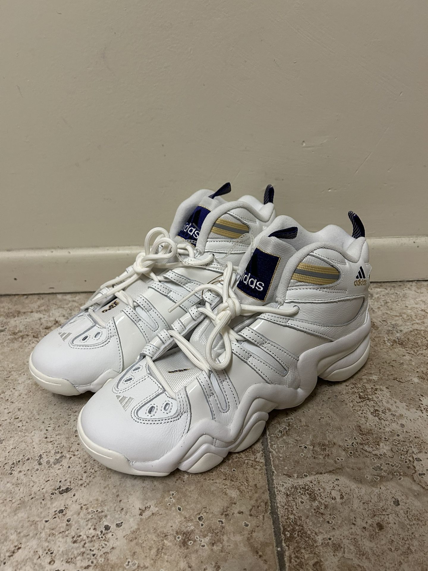 NEW adidas Crazy 8 'Core White Purple' - IF4523 Kobe Bryant Lakers 98 Size 10.5/11