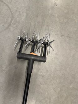 Fiskars 9896’Telescoping Rotary Cultivator. Clean