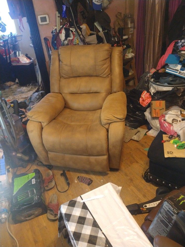 Lift Chair for Sale in Tumwater, WA OfferUp